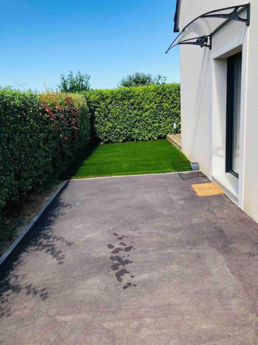Maisonnette Avec Terrasse Argences Eksteriør bilde