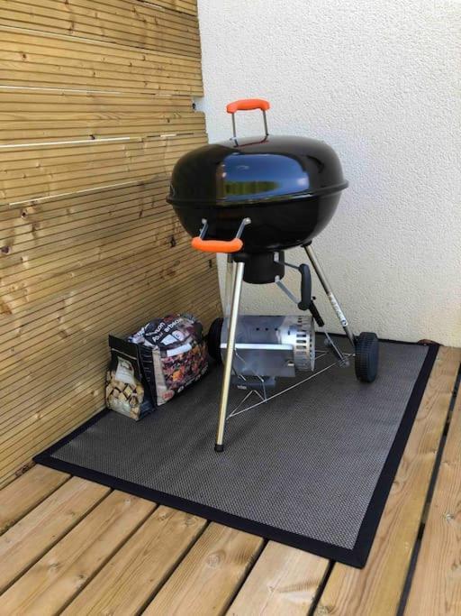 Maisonnette Avec Terrasse Argences Eksteriør bilde